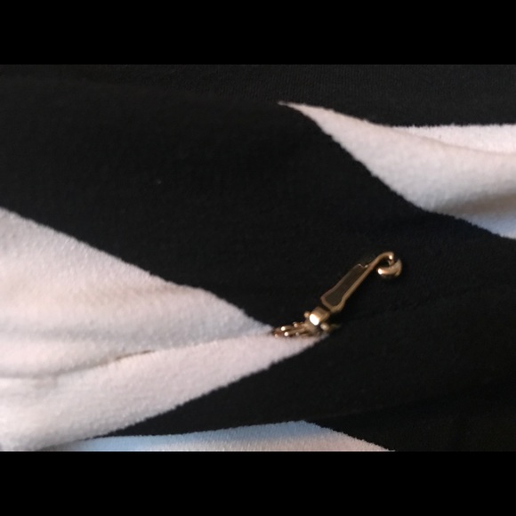 Juicy formfitting sleeves dress- size XS - Picture 4 of 5